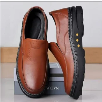2023 Мужская роскошная повседневная высококачественная обувь для отдыха из натуральной кожи, удобная внутри, трендовая модная обувь ручной работы