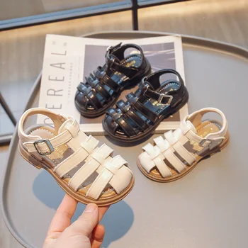 Сандалии для девочек, римская обувь, 2023, летние новые туфли принцессы для младенцев, мягкая подошва, открытая мода для малышей среднего и большого возраста для мальчиков