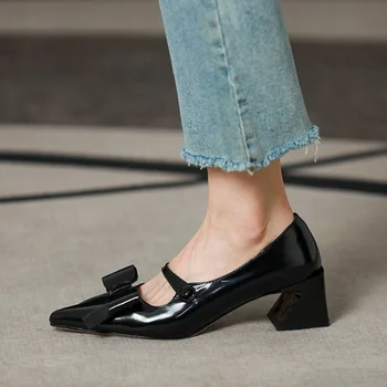 Женские туфли-лодочки на высоком каблуке во французском стиле, элегантные женские туфли с бантиком-бабочкой, квадратные весенние туфли-лодочки из лакированной кожи, туфли Мэри Джейн